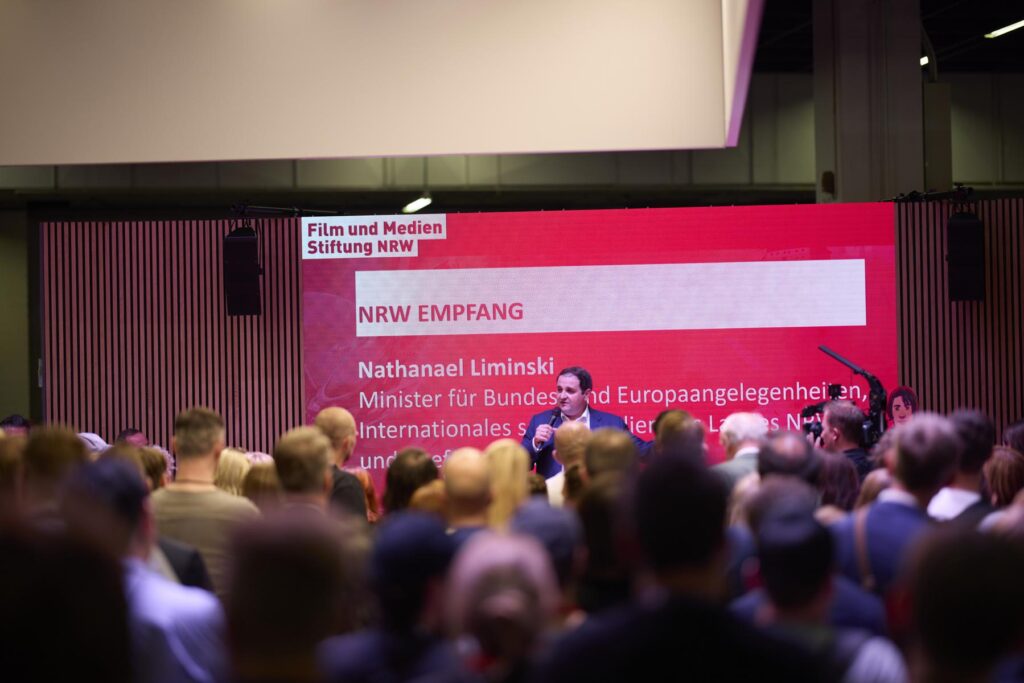 NRW-Empfang auf der Gamescom 2025 mit Publikum vor der Bühne