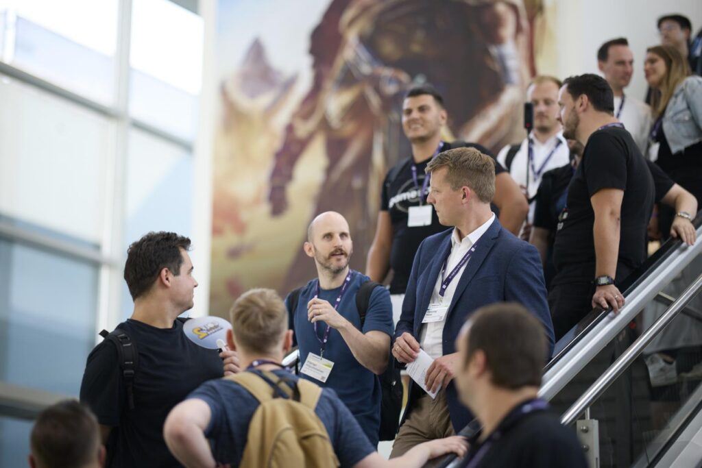 LGA-Gruppe auf einer Rolltreppe auf der Gamescom 2025